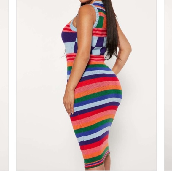 STRIKE A POSE! (Dress) - Picture 6 of 12